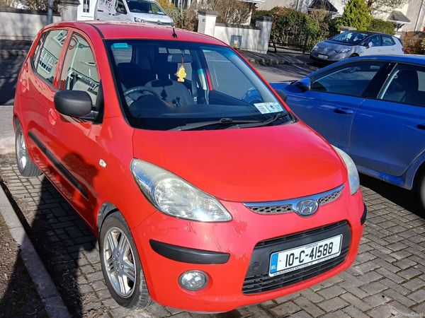 Hyundai i10 Hatchback, Petrol, 2010, Red