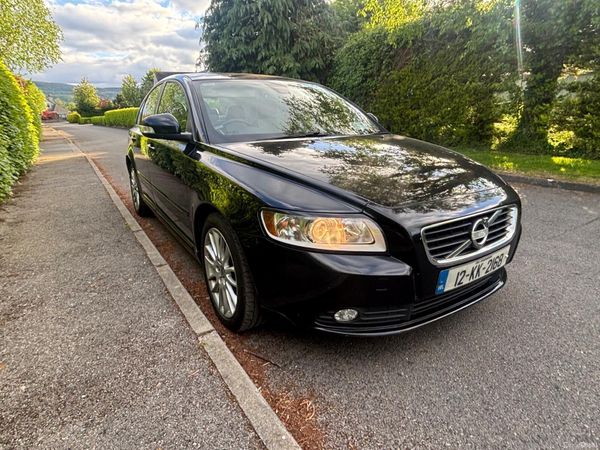 Volvo S40 Saloon, Diesel, 2012, Black