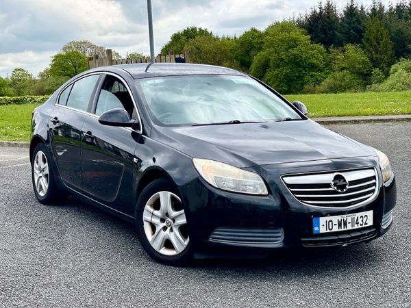 Vauxhall Insignia Hatchback, Diesel, 2010, Black