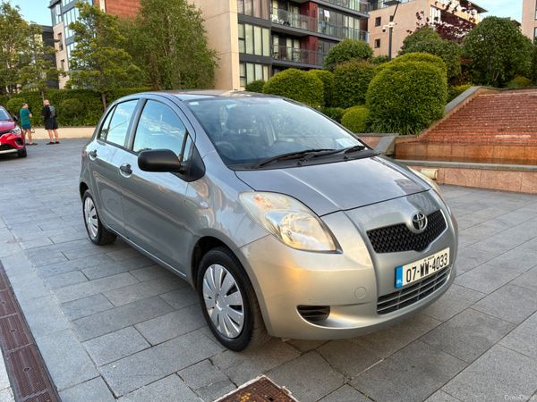 Toyota Yaris Hatchback, Petrol, 2007, Grey
