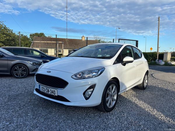 Ford Fiesta Hatchback, Petrol, 2017, White