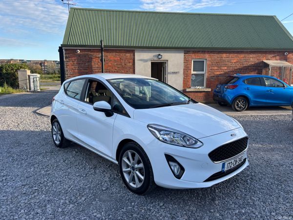 Ford Fiesta Hatchback, Petrol, 2017, White