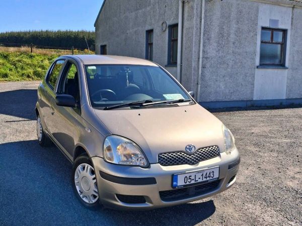 Toyota Yaris Hatchback, Petrol, 2005, Grey