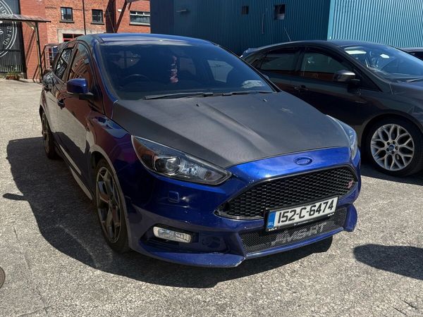 Ford Focus Hatchback, Diesel, 2015, Blue