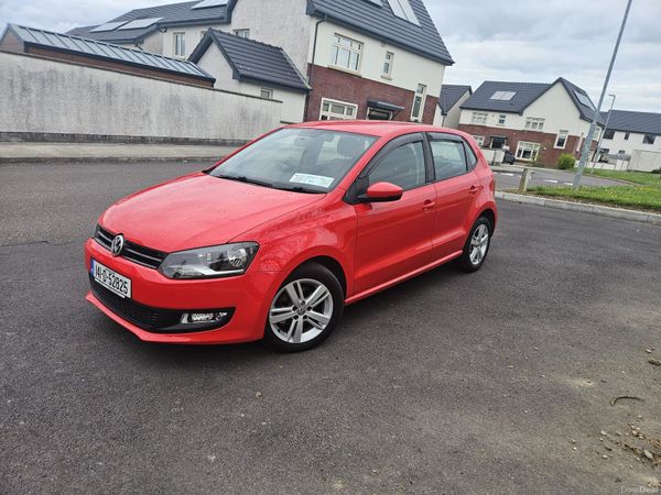 Volkswagen Polo Hatchback, Petrol, 2015, White