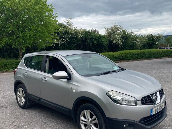 Nissan Qashqai Hatchback, Diesel, 2010, Silver