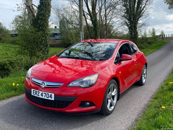 Vauxhall Astra Coupe, Diesel, 2012, Red