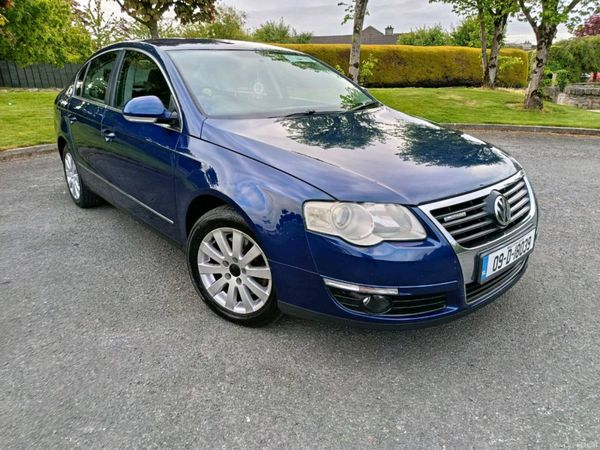 Volkswagen Passat Saloon, Diesel, 2009, Blue