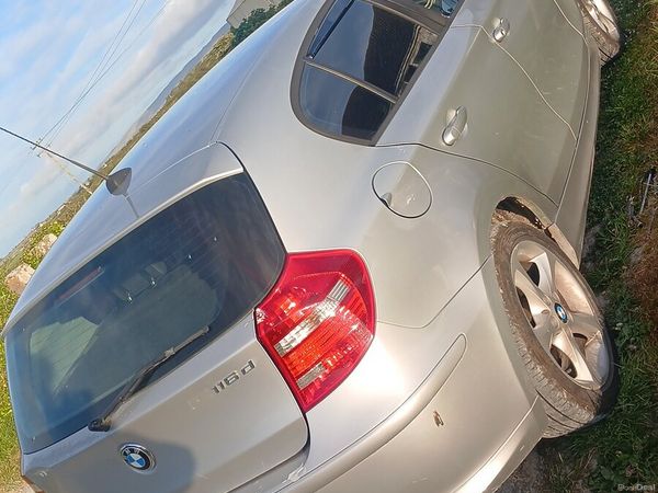 BMW 1-Series Hatchback, Diesel, 2011, Silver