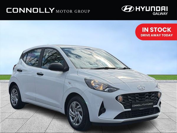 Hyundai i10 Hatchback, Petrol, 2021, White