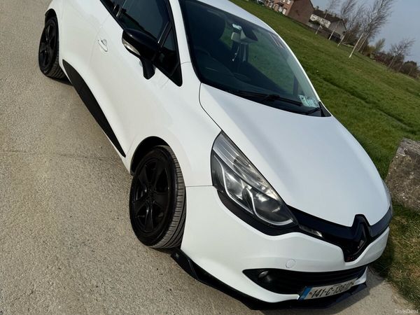 Renault Clio Hatchback, Diesel, 2014, White