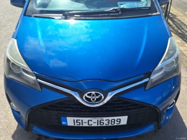 Toyota Yaris Hatchback, Petrol, 2015, Blue