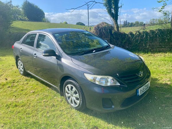 Toyota Corolla Saloon, Diesel, 2011, Grey