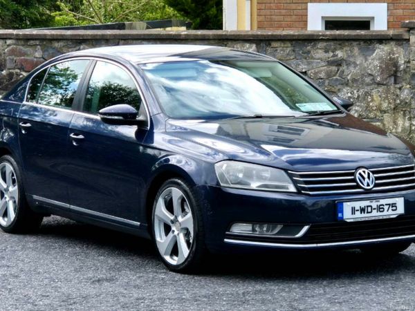Volkswagen Passat Saloon, Diesel, 2011, Blue