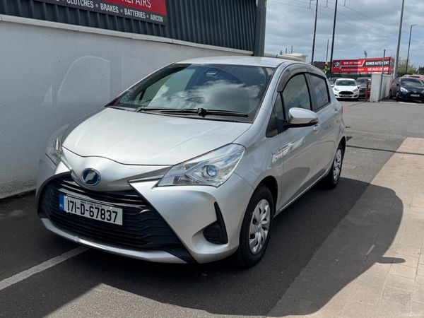Toyota Vitz Hatchback, Petrol Hybrid, 2017, Silver