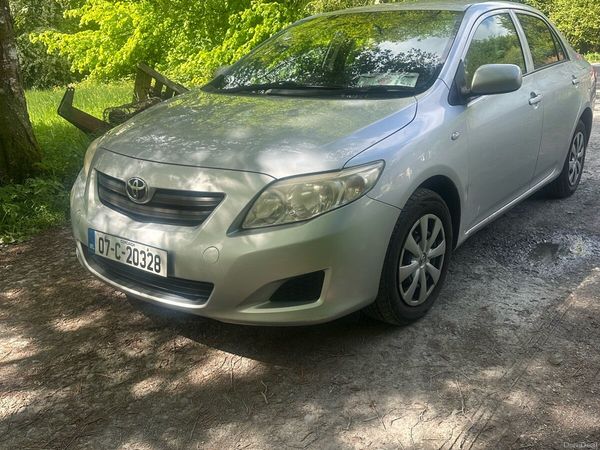 Toyota Corolla Saloon, Petrol, 2007, Silver