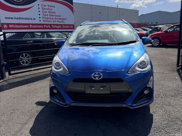 Toyota Aqua Hatchback, Petrol Hybrid, 2015, Blue