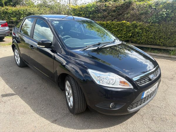 Ford Focus Hatchback, Petrol, 2009, Black