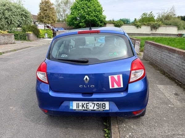 Renault Clio Hatchback, Petrol, 2011, Blue
