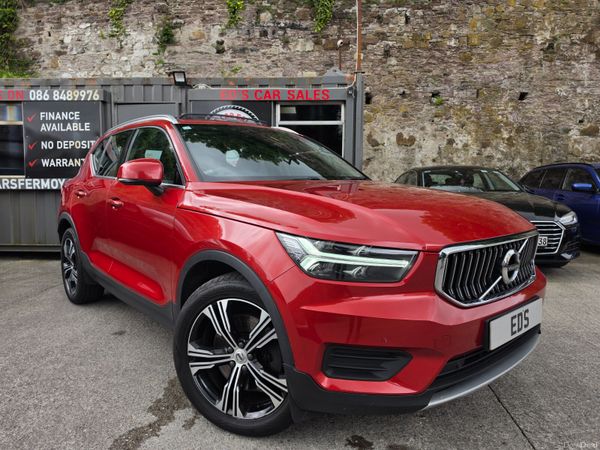 Volvo XC40 SUV, Petrol Plug-in Hybrid, 2022, Red