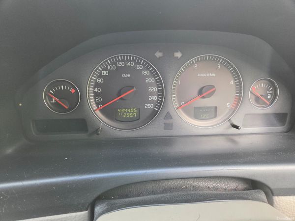 Volvo V70 Estate, Diesel, 2004, Black