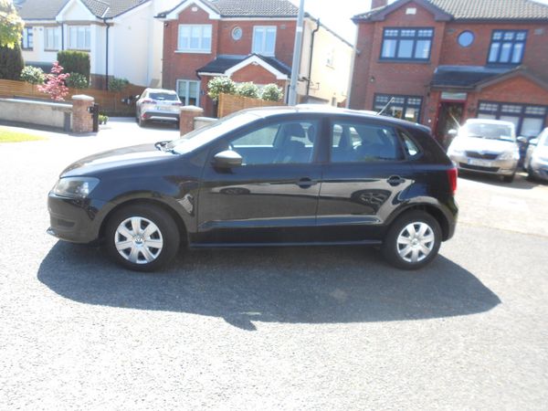 Volkswagen Polo Hatchback, Petrol, 2010, Black