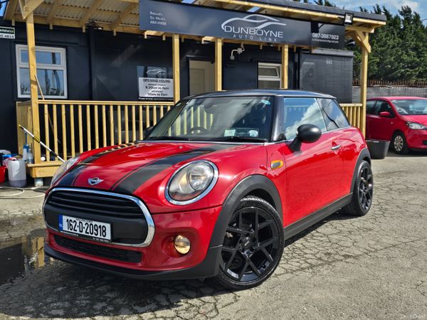 Mini Cooper Hatchback, Diesel, 2016, Red