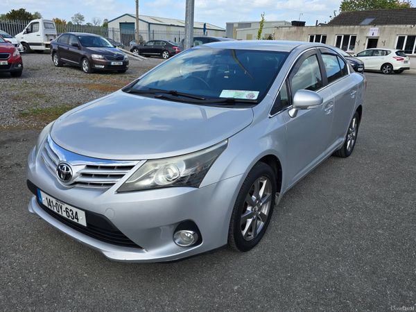 Toyota Avensis Saloon, Diesel, 2014, Silver