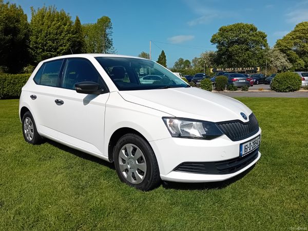 Skoda Fabia Hatchback, Petrol, 2016, White