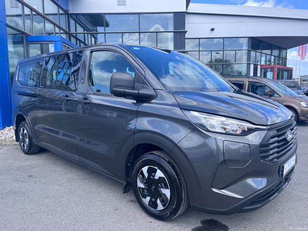 Ford Tourneo Custom MPV, Petrol Plug-in Hybrid, 2026, Grey