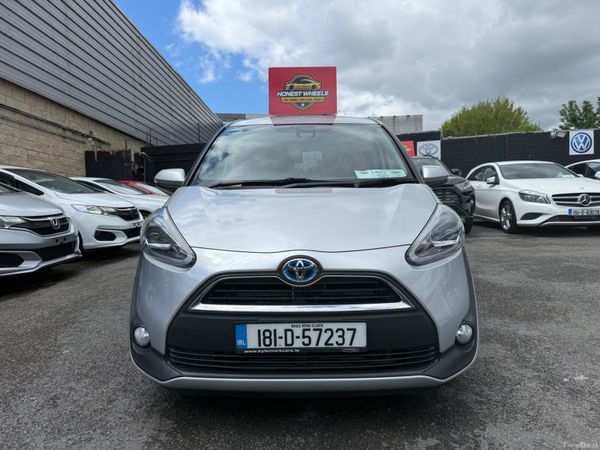 Toyota Sienta MPV, Petrol Hybrid, 2018, Silver