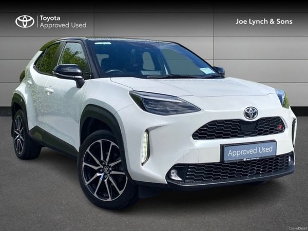 Toyota Yaris Cross Hatchback, Petrol Hybrid, 2023, White