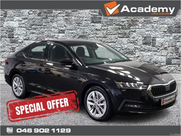 Skoda Octavia Saloon, Petrol Hybrid, 2024, Black