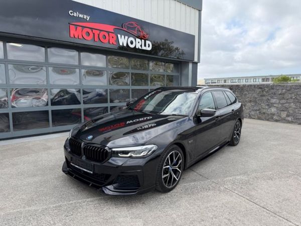 BMW 5-Series Estate, Petrol Plug-in Hybrid, 2023, Black