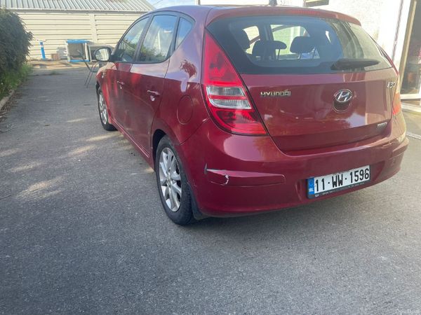 Hyundai i30 Hatchback, Diesel, 2011, Red