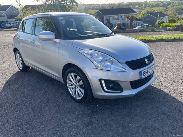 Suzuki Swift Hatchback, Petrol, 2015, Silver