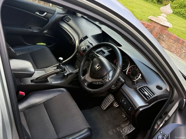 Honda Accord Estate, Diesel, 2010, Silver