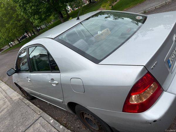 Toyota Corolla Saloon, Petrol, 2003, Silver