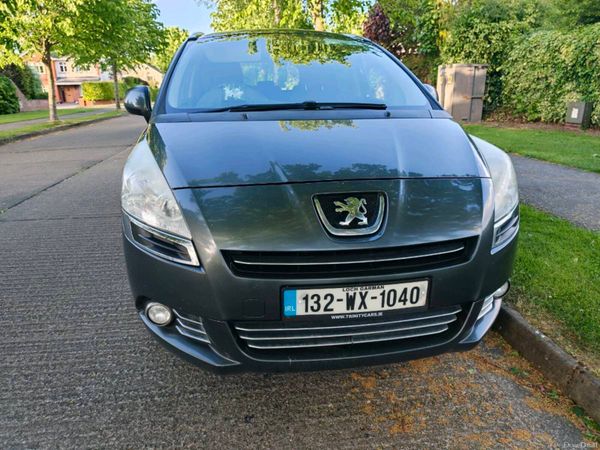 Peugeot 5008 MPV, Diesel, 2013, Grey