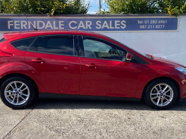 Ford Focus Hatchback, Diesel, 2013, Red