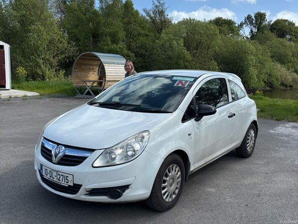 Vauxhall Corsa Hatchback, Diesel, 2010, White