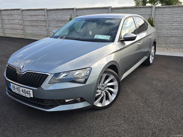 Skoda Superb Hatchback, Diesel, 2019, Grey