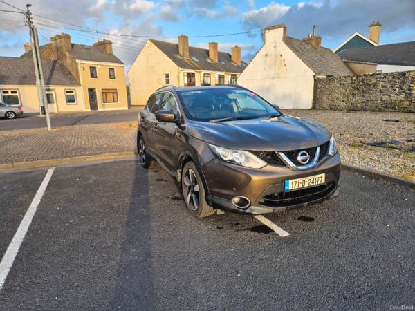 Nissan Qashqai SUV, Diesel, 2017, Brown