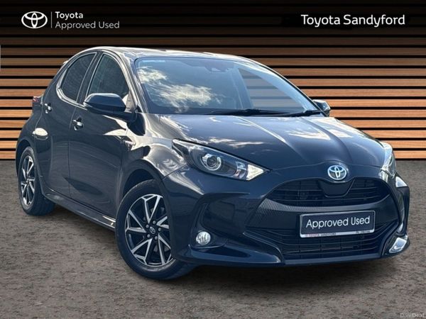 Toyota Yaris Hatchback, Petrol Hybrid, 2021, Black