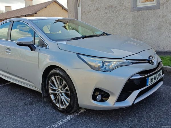 Toyota Avensis Saloon, Diesel, 2015, Silver