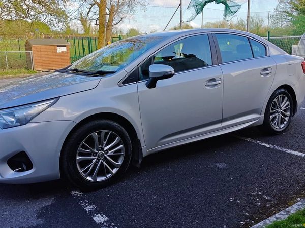 Toyota Avensis Saloon, Diesel, 2015, Silver