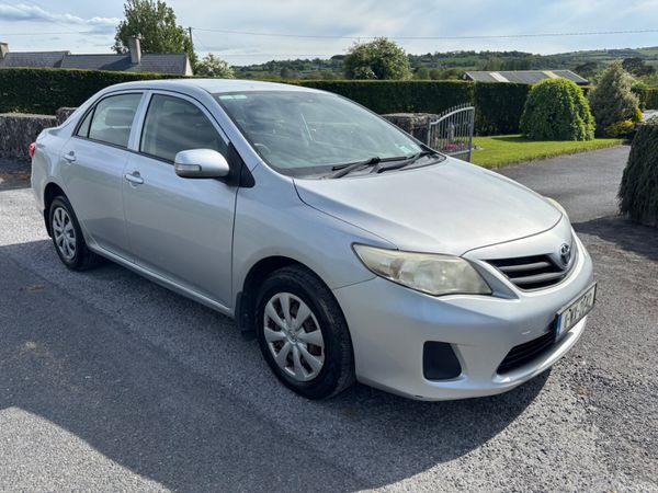 Toyota Corolla Saloon, Diesel, 2011, Silver