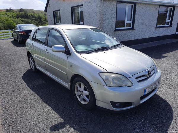 Toyota Corolla Hatchback, Petrol, 2007, Silver