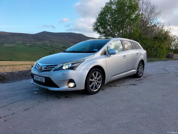 Toyota Avensis Estate, Diesel, 2012, Silver
