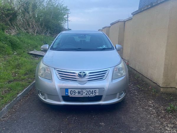 Toyota Avensis Saloon, Diesel, 2009, Silver
